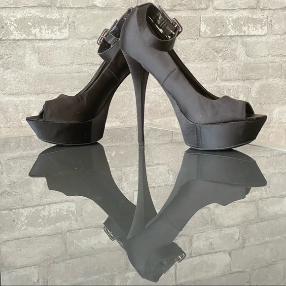 NWOT Shoe Dazzle Black Satin Heels - Picture 4 of 12